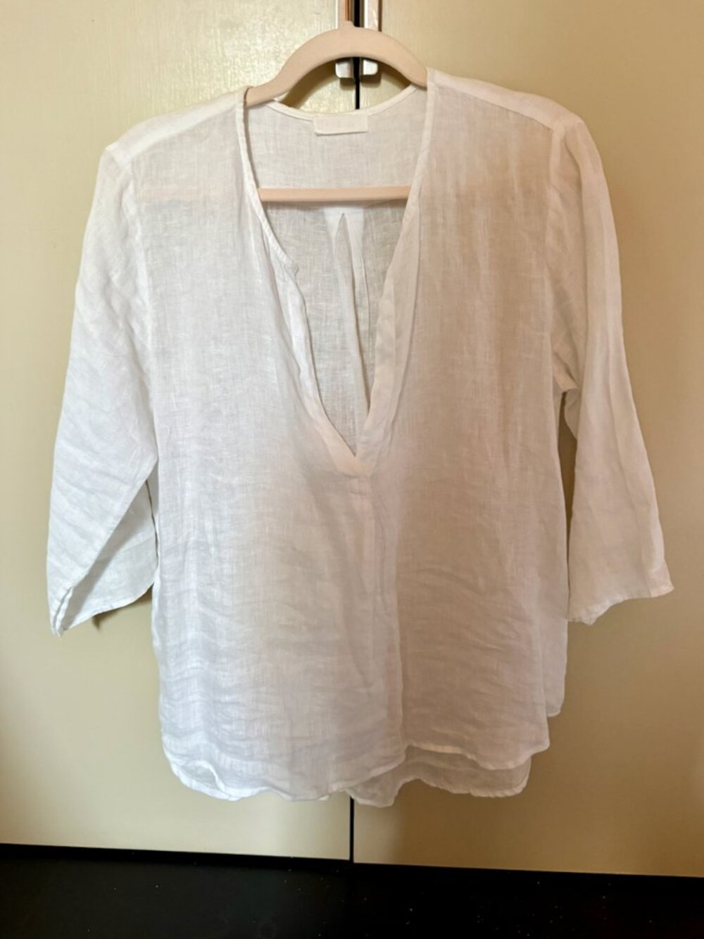 CP Shades white linen blouse with pockets. Size Small. $25